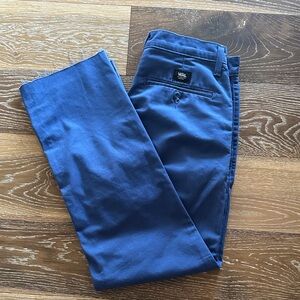 Men’s VANS cropped chino pants, frayed hem. Indigo blue, size 30. EUC!
